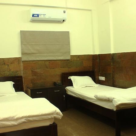 Urban Ville Hotel Pune Zewnętrze zdjęcie